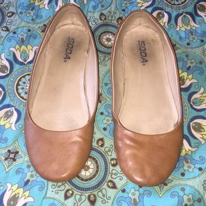 Simple brown flats